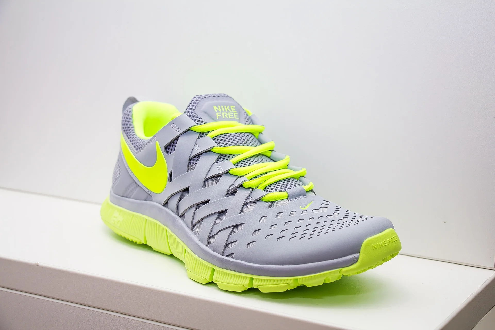 Pourquoi les chaussures « super trainers » sont la nouvelle révolution du running en 2026 ?