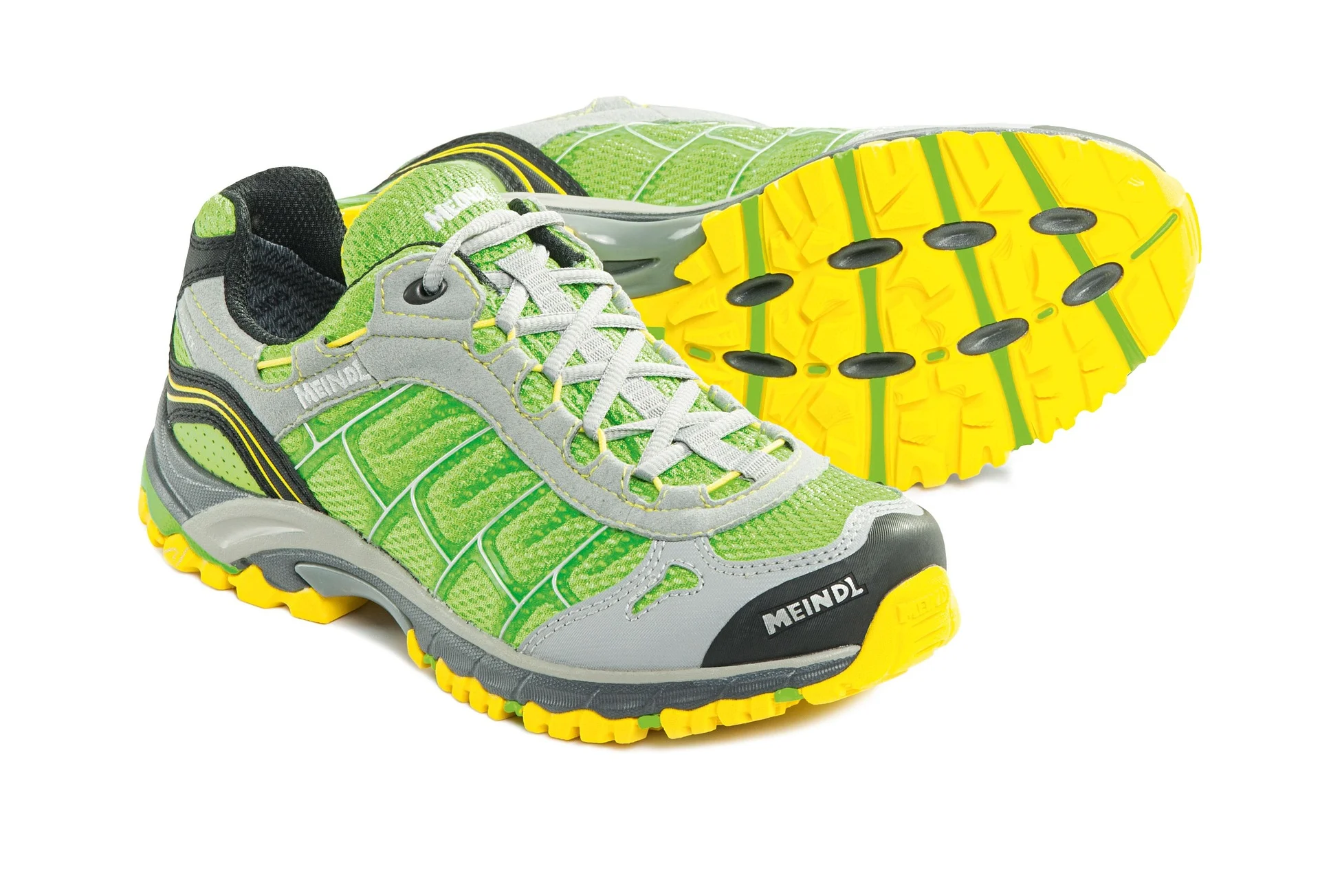 Trail vs route : quelles différences et quel choix pour progresser en course à pied ?